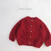 韩版新年儿童大红色毛衣开衫，早春男女宝麻花纹针织开衫洋气