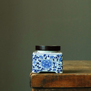 青花茶叶罐普洱茶包装盒密封存茶罐缠枝莲木盖仿古复古中式