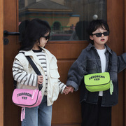 韩儿童帆布休闲字母小挎包男女童出游单肩背包时尚洋气出游配饰包