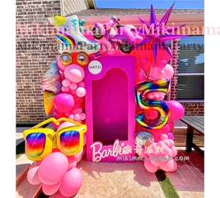 芭比背景主题儿童粉色生日派对，橱窗横幅拉旗气球拍摄道具装饰套装