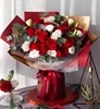 配送11朵红玫瑰搭白桔梗爱人，好友求婚纪念日，生日同城速递花束