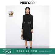 nexy.co奈蔻黑色羊毛针织，裙子收腰女冬时尚，通勤方领连衣裙