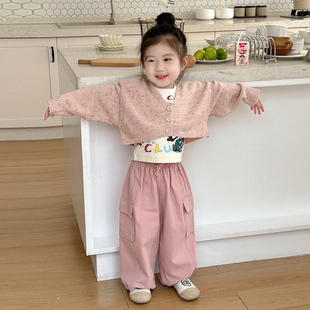 女童春装宽松短款毛衣外套，2024中小童蝙蝠型韩版彩(韩版彩)点针织开衫