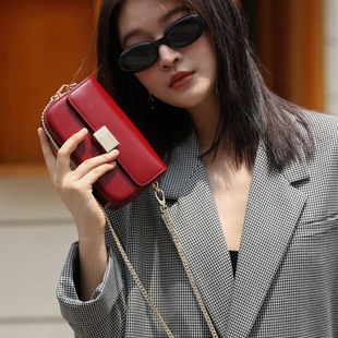 欧尚典女包2023韩版mini可爱牛皮链条斜跨小包迷你休闲手机包