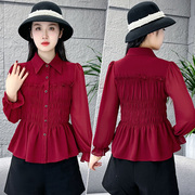 红色衬衫女设计感荷叶边下摆，显瘦遮肉雪纺，衫春装气质收腰上衣