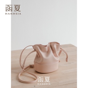 hanhsia函夏手工牛皮小号，水桶包单肩斜挎粉色福袋包