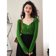 法式春秋季高级感气质绿色方领针织打底衫女内搭薄款毛衣上衣