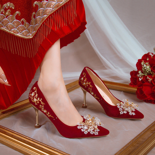 婚鞋女2024年酒红色高跟不累脚，婚纱两穿秀禾新娘鞋中式订婚鞋