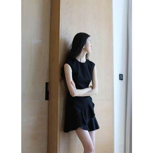 无有无印舒适凉爽黑色醋酸无袖，短款显瘦修身小黑裙连衣裙m23165