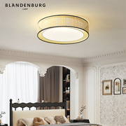 藤编圆形吸顶灯现代原木风，护眼卧室灯创意设计个性，温馨复古房间灯