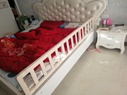 定制床边护栏床围栏儿童1.8米婴儿，防护栏1.5米大床挡板实木防掉床