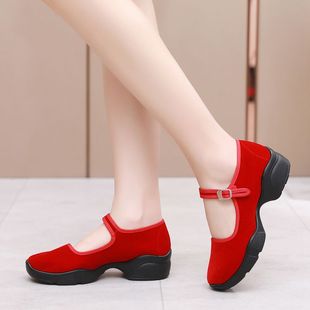 红色舞蹈鞋女不累脚老北京布鞋专用软底成人，广场舞女鞋跳舞鞋