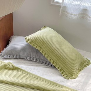 加厚牛奶绒枕套花边款冬季加厚珊瑚绒成单人枕头套48x74cm一对装