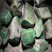 缅甸天然翡翠原石帝王，绿冰种手镯料手链，玉石吊坠戒指手环挂件把件