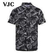 VJC/威杰思2023夏季男装黑色翻领花衬衫时髦印花短袖上衣