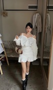 白色衬衫裙2023秋季韩版气质显瘦一字领露肩吊带连衣裙包臀裙