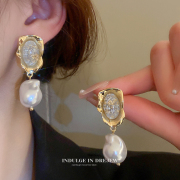金色树脂珍珠吊坠耳环法式高级感气质耳坠小众设计感大气耳饰女