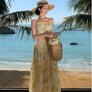 法式桔梗裙黄色碎花吊带连衣裙ins超仙三亚巴厘岛沙滩裙海边度假