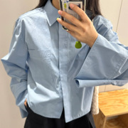 C家女装 休闲版型尖领纽扣式衬衫淡蓝色2024春季短款纯色