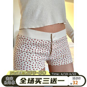 ROCKMORE莓酱派BM风草莓印花甜妹排扣修身短裤日系低腰休闲裤