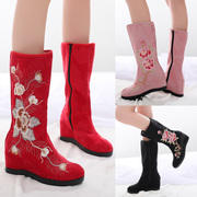 春秋老北京布鞋女靴民族风，红色绣花布靴内增高坡跟中筒长靴棉靴子