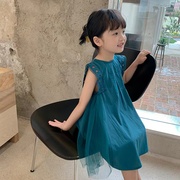 韩国2023女童夏季青绿色网纱拼接大裙摆无袖蕾丝背心连衣裙公主裙