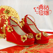 红色结婚鞋子中式婚礼超高跟坡跟，喜娘新娘秀禾服婚纱中式婚礼鞋子