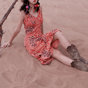 猫之旅店海边度假波西米亚印花长裙，沙漠甜美吊带v领橘红色连衣裙