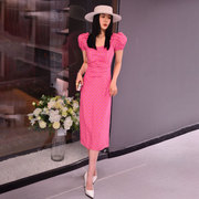 粉红色方领泡泡袖碎花褶皱连衣裙短袖高腰性感长裙
