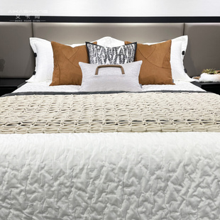 现代简约样板间床品橘色系，套件北欧风轻奢抱枕，搭毯床上用品四件套