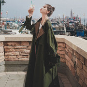 赫本风军绿色大衣女，中长款2024年春季气质，显瘦高级感风衣外套