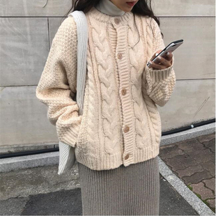 韩国秋冬小外套chic泡泡袖，可爱短款粗复古棒针麻花很仙的毛衣开衫