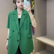 绿色半袖西装外套女夏薄款休闲小众设计感春秋，网红中长款短袖西服