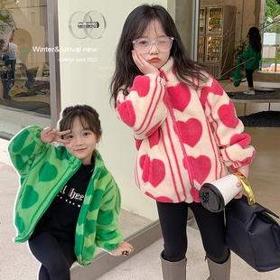 女童韩版洋气爱心加绒外套2023冬装女宝宝加厚棉衣儿童保暖毛毛衣