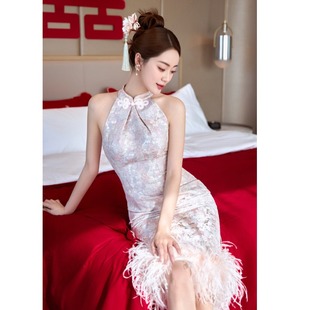 新中式新娘晨袍拍改良旗袍晚礼服女初秋冬装，高级感气质挂脖连衣裙