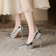 银色高跟鞋女2024年春季细跟设计感小众，婚纱鞋防水台尖头单鞋