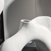 陶瓷花瓶白色风软装搭配饰品，样板房客厅干花，插花花器家居摆件
