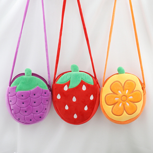 儿童包包女可爱斜挎包，时尚水果系，草莓毛绒双层小孩零钱包宝宝菠萝