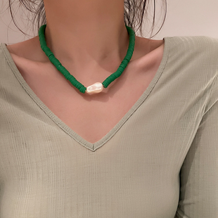 超显白小众(白小众)设计感珍珠项链女个性气质，时尚绿色颈链串珠锁骨链项圈