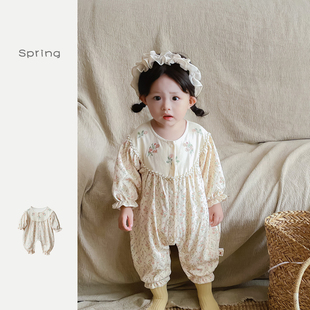 婴儿春装外套女0-3个月1女宝宝衣服春季小香风连体衣春秋外出爬服