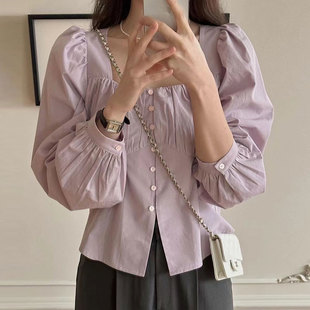 chic气质方领单排扣紫色上衣，设计感小众女早春复古泡泡袖衬衫