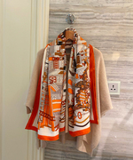 点睛又温暖的橙！霓彩丝邸丝羊绒围巾 橙白色大方巾 秋冬保暖披肩