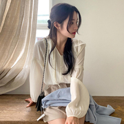 韩国chic春季温柔气质，v领系带宽松休闲百搭灯笼袖雪纺蕾丝衬衫女