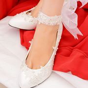 大码女鞋新娘结婚鞋白色蕾丝珍珠绣花婚鞋礼服伴娘鞋公主风女