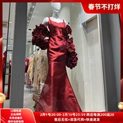 ZS名品越南设计师Ritara 23款高级感轻奢立体花朵袖套红色礼服裙