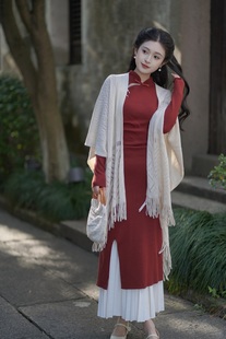 她来了复古馆酒红旗袍秋冬季新中式国民针织改良气质打底连衣裙子