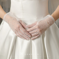 新娘手套薄款网纱水钻白色短款手套法式轻婚纱礼服旅拍照配饰手套