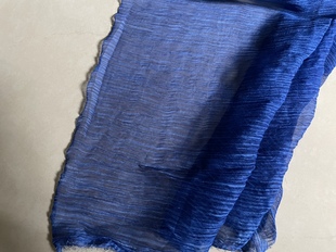 宝蓝色潮丝绉布料，轻薄蓬松雪纺纱化纤面料，夏季连衣裙衬衫面料