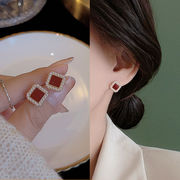 法式复古酒红色几何方形珍珠耳钉小众高级感耳饰小巧925银针耳环