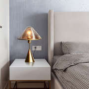 北欧复古卧室床头台灯玻璃，灯罩客厅书房装饰台灯，艺术创意个性台灯